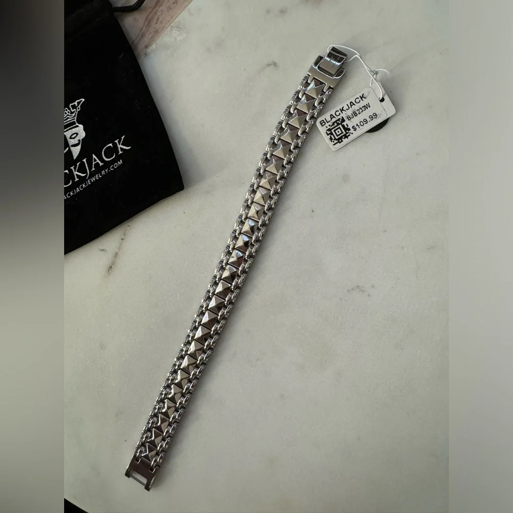 Mens Polished Stainless Steel Pyramid Link Bracelet